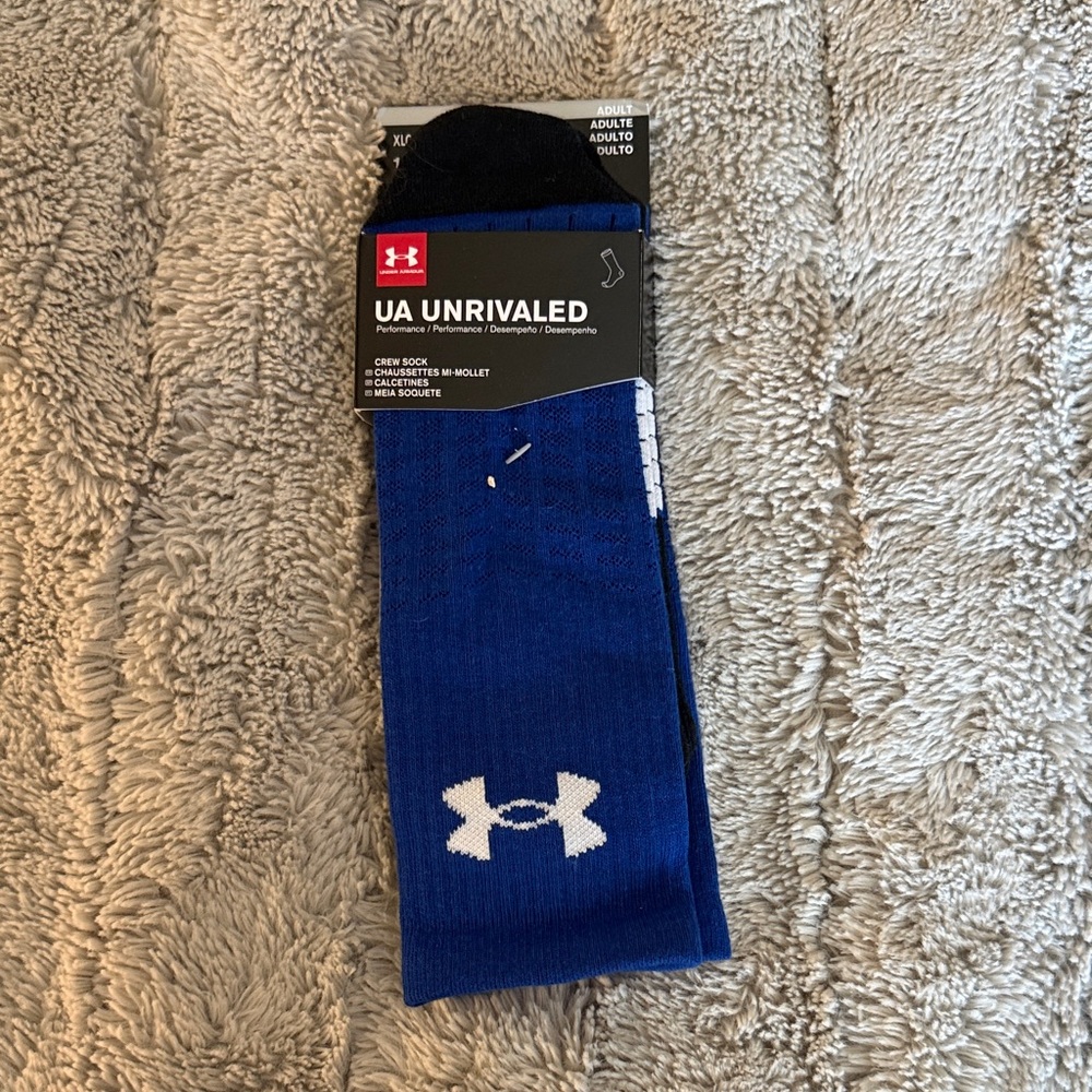 Under Armour UA Unrivaled Men's Crew Socks in Blue and Black
